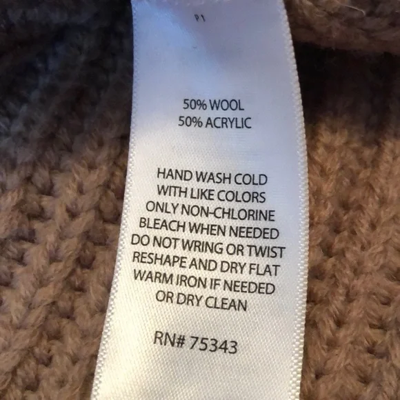 Max Studio Chunky Knit Sweater - Picture 7 of 7